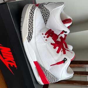 FIRE RED 3s